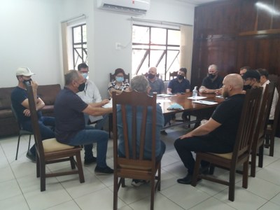 Reunião no legislativo - Vereadores e o prefeito Luiz Carlos Tamanini-1.jpg