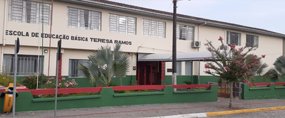 Escola de Educação Básica Teresa Ramos (2).png